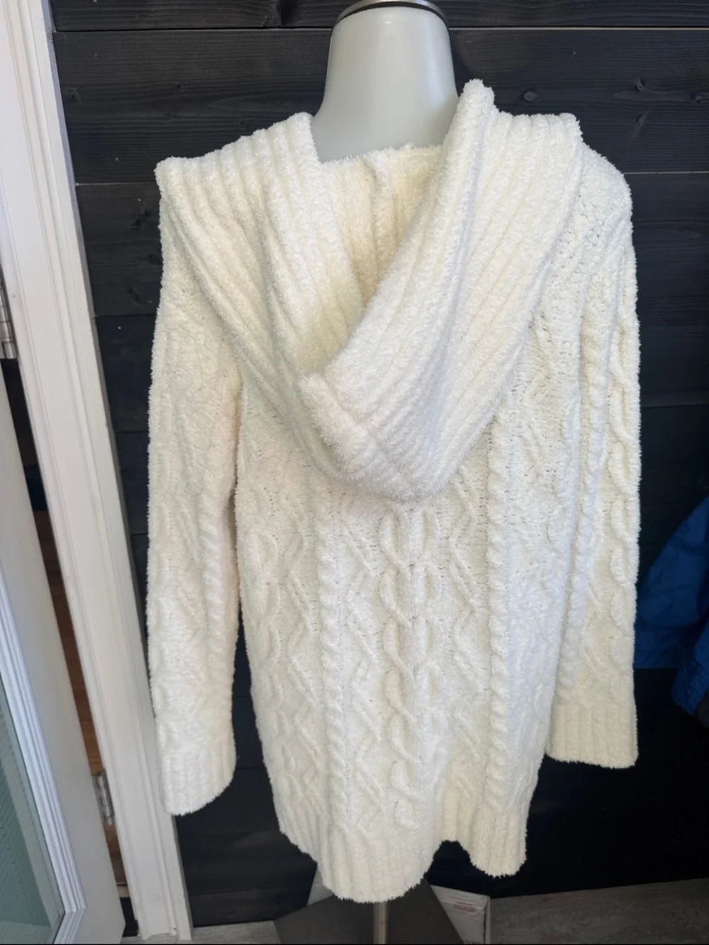 Barefoot Dreams - Cozychic Zig Zag Cable Hoodie in Pearl